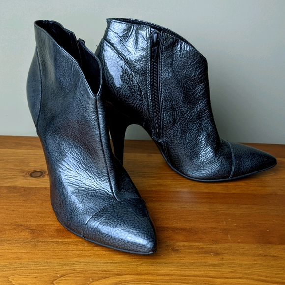 NWOT BCBGirls Pointed Toe Ankle Boots - Picture 1 of 6